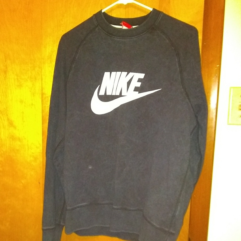 Nike sweatshirt